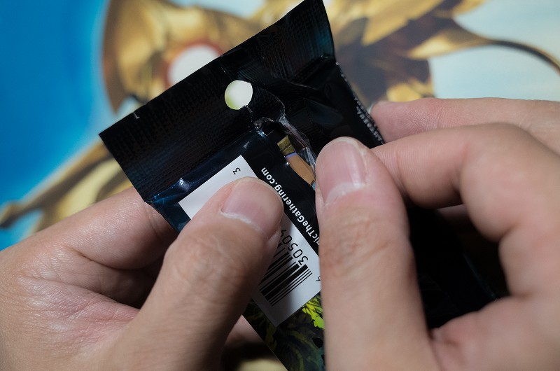 Tcg 持ち帰りに便利なブースター パックの開け方 片開き 紙束mtg